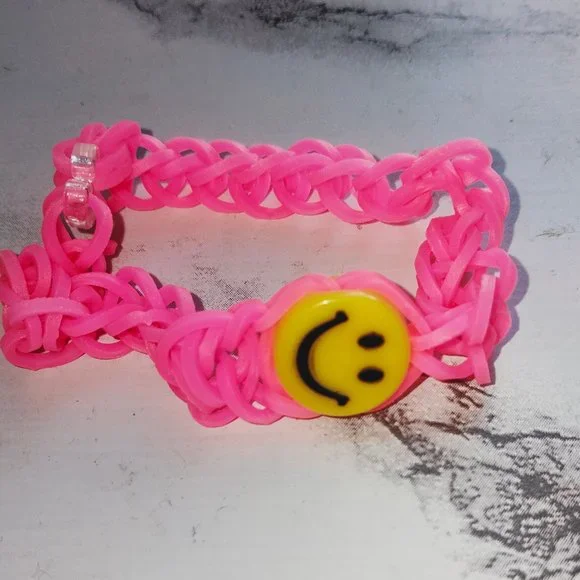 Pink smiley face bracelet - Picture 2 of 2